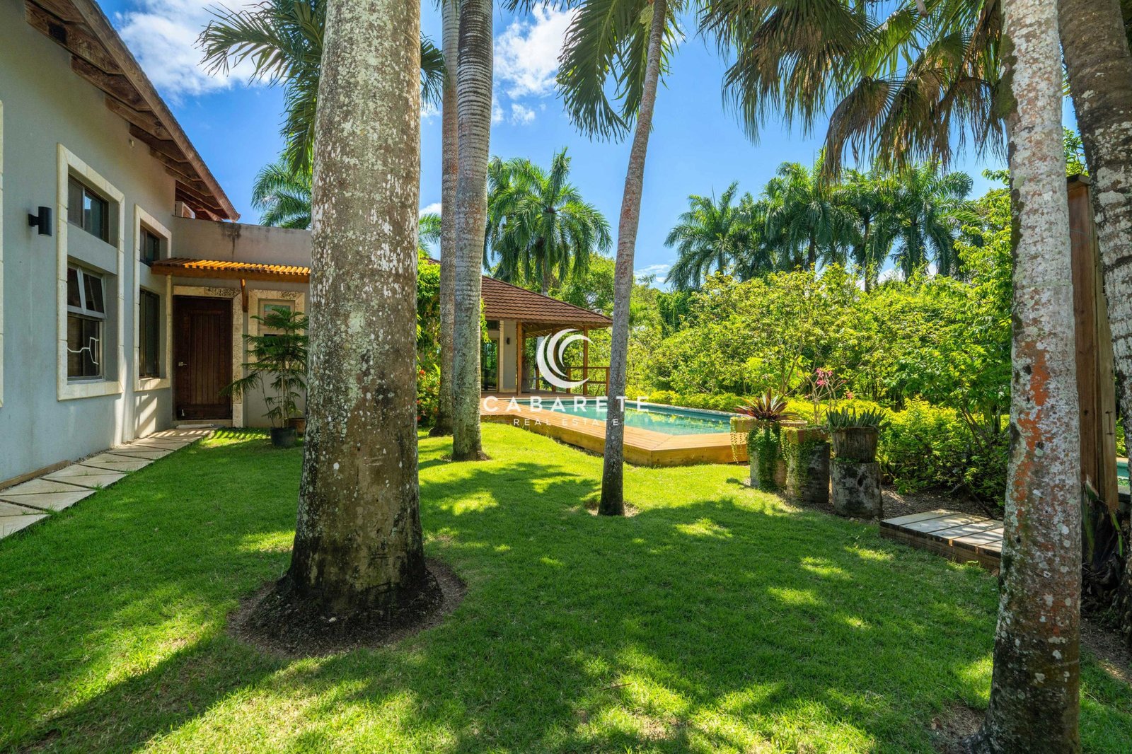 Villa for sale in Cabarete Perla Marina 5 bedroom gated community with 18m tropical pool (11)