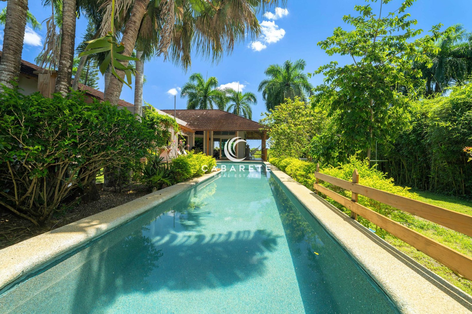 Villa for sale in Cabarete Perla Marina 5 bedroom gated community with 18m tropical pool (9)