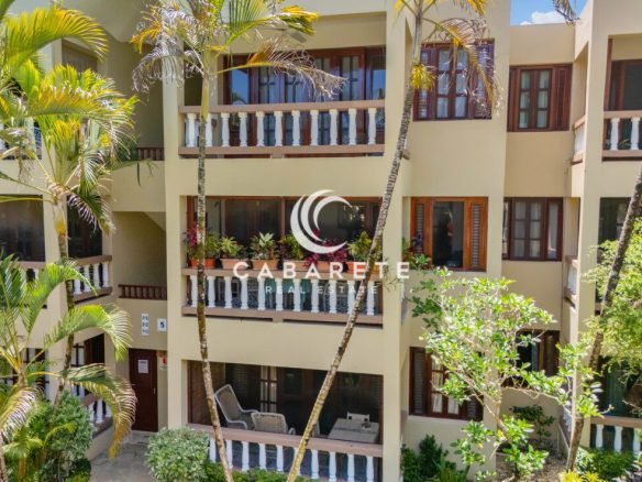 cabarete beachfront condo garden pathway 1170x738