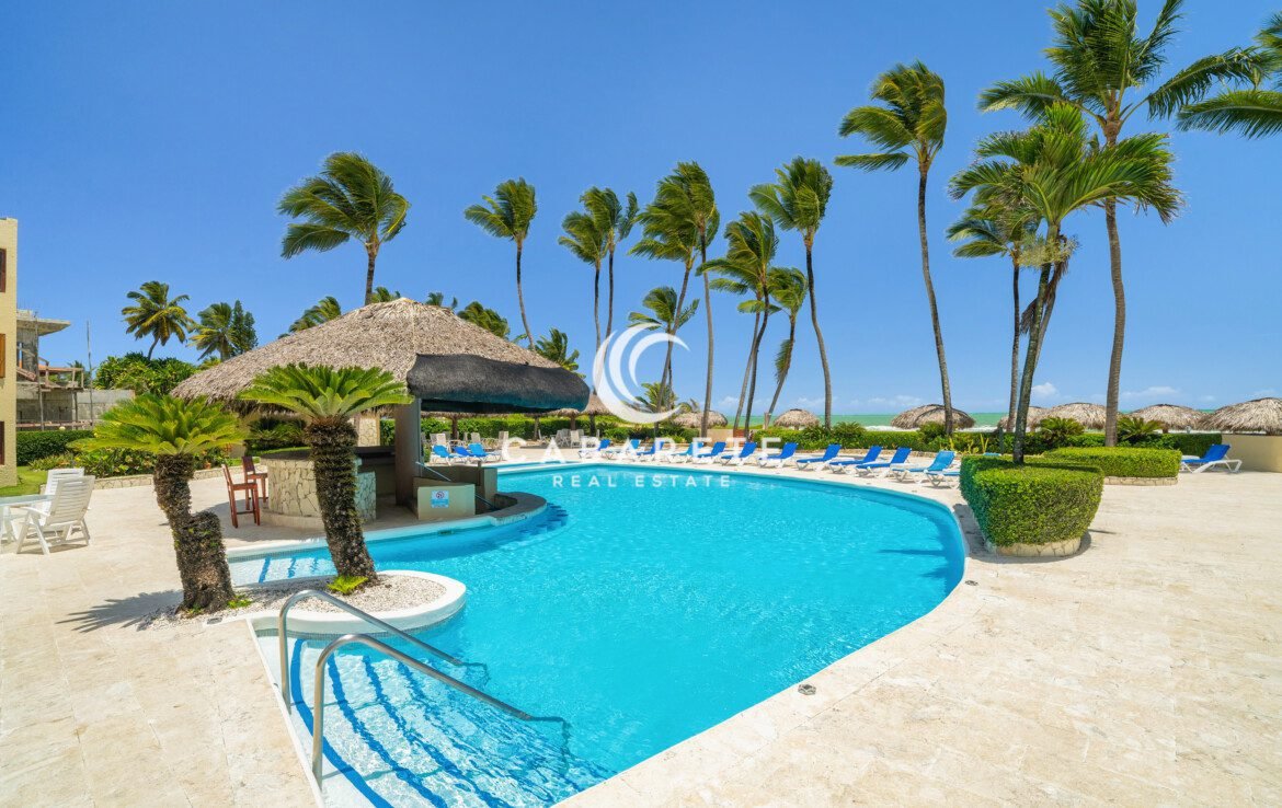cabarete beachfront condo outdoor seating area 1170x738